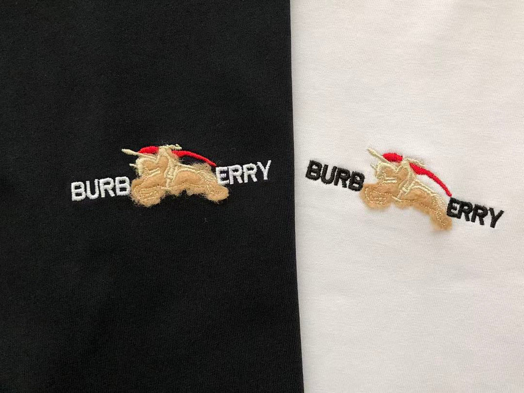 Burberry T-SHIRT