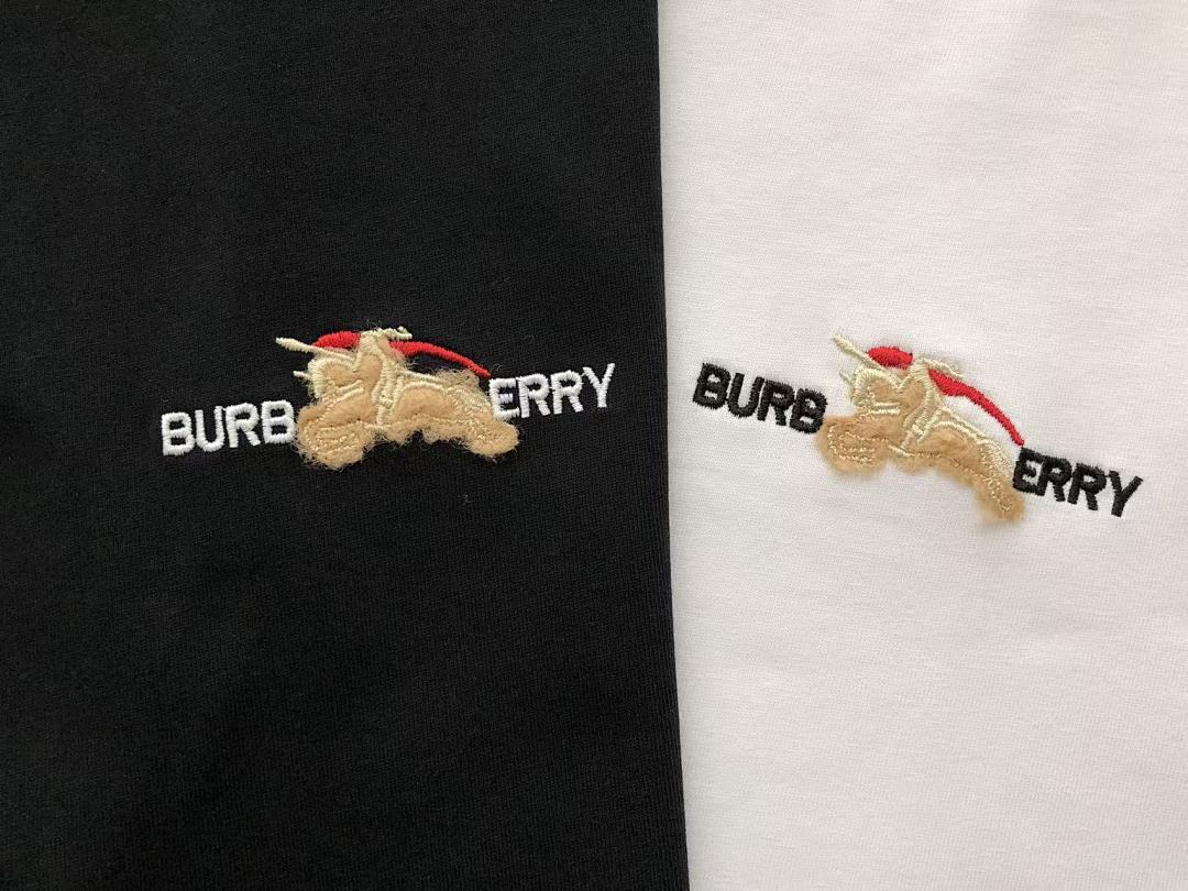 Burberry T-SHIRT