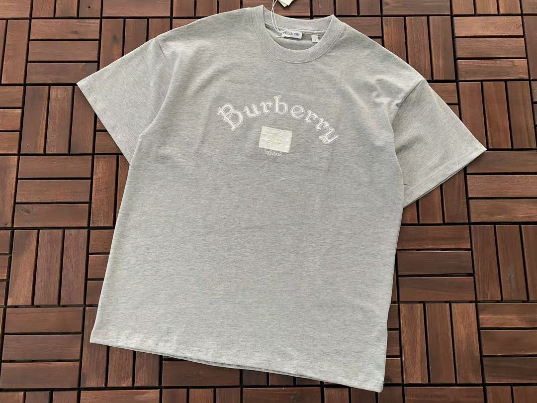 Burberry T-SHIRT