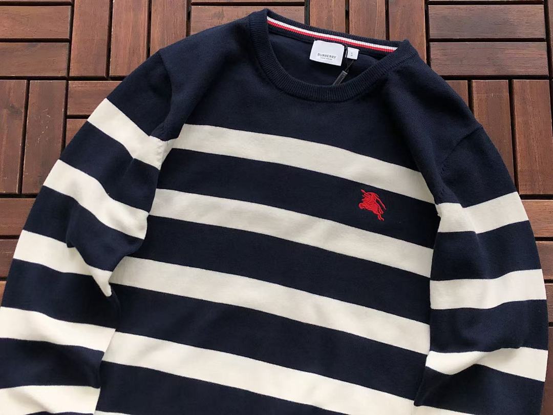 Burberry SWEATER