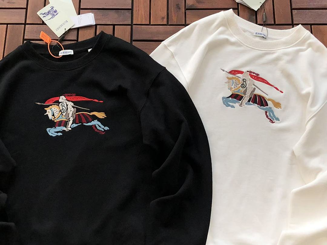 Burberry SWEATER