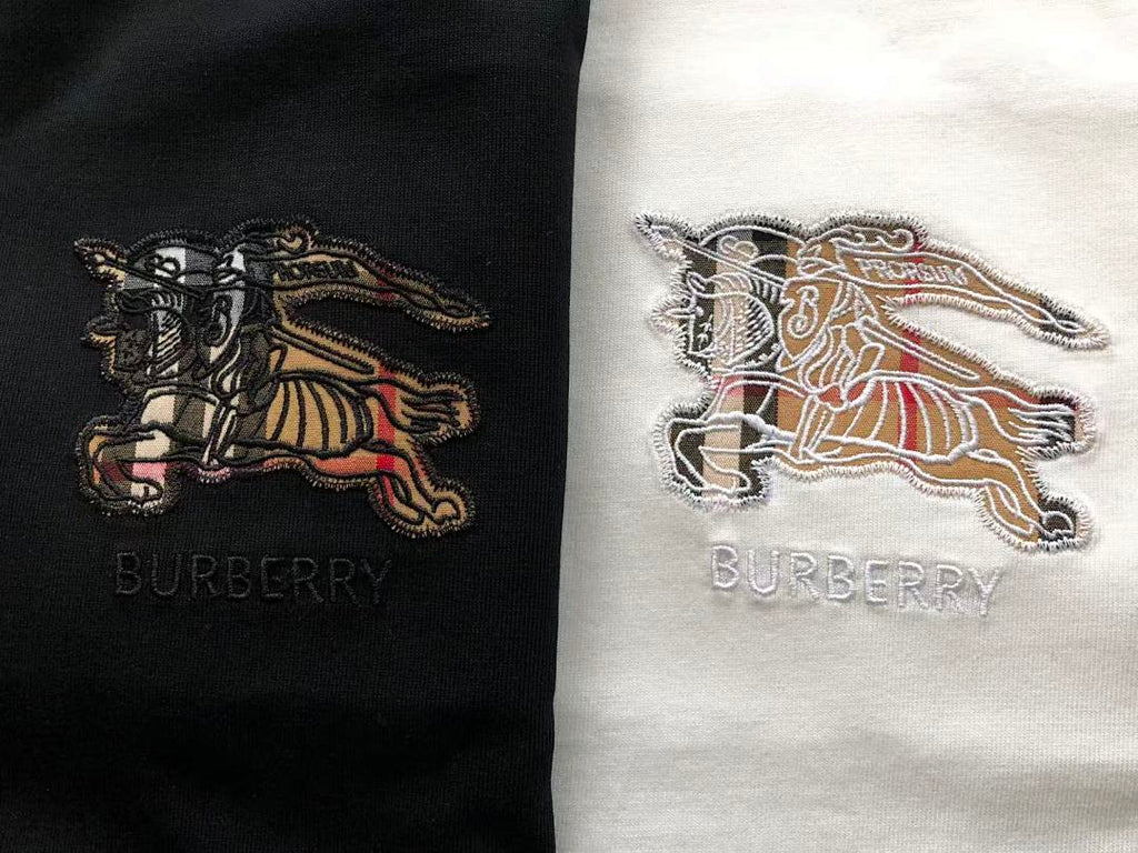 Burberry T-SHIRT
