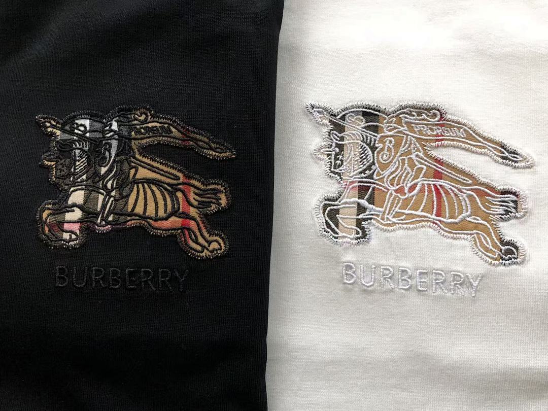 Burberry T-SHIRT