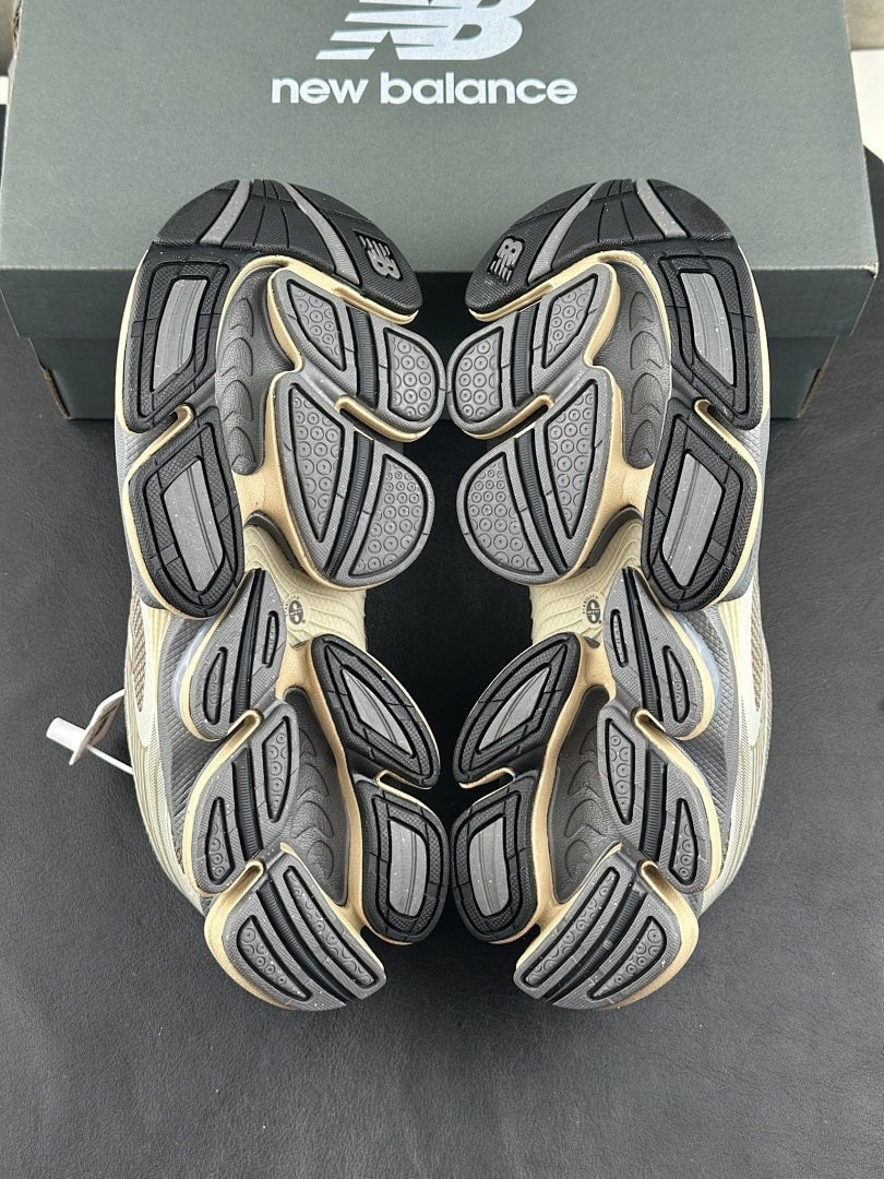 NB 2000 U20004JQ Size: 36-46.5