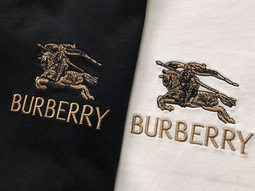 Burberry T-SHIRT