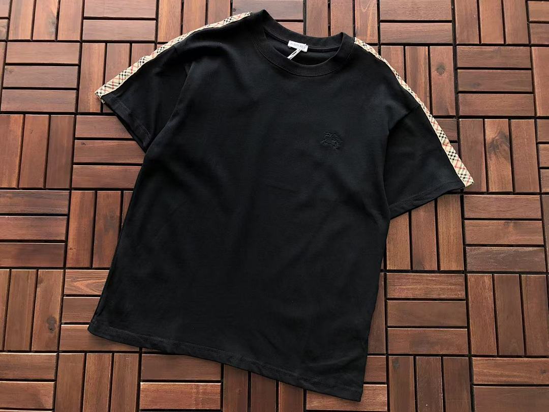 Burberry T-SHIRT