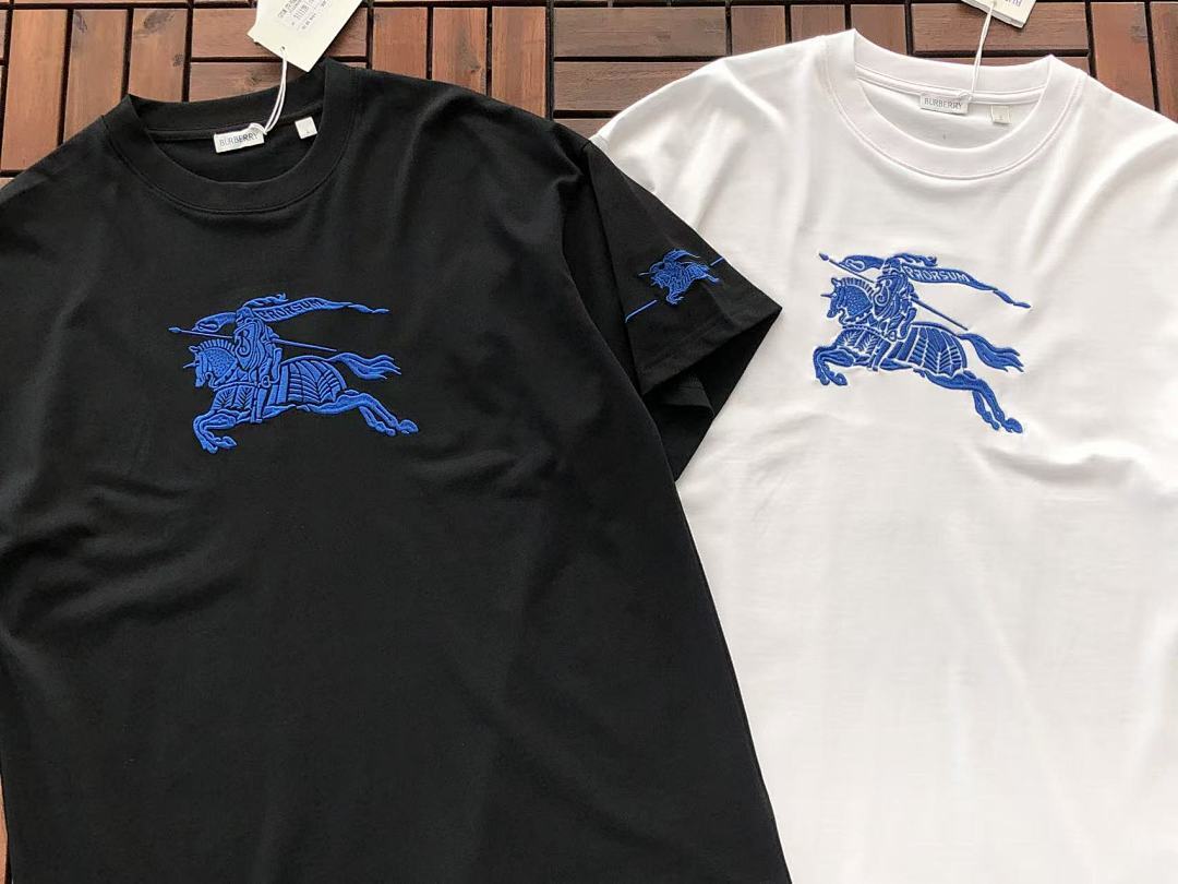Burberry T-SHIRT