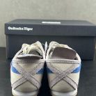 ASICS Product 137