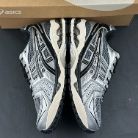 ASICS Product 73