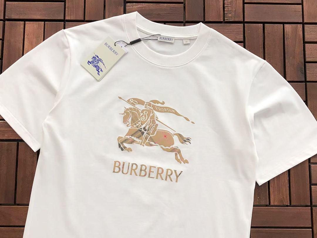 Burberry T-Shirt