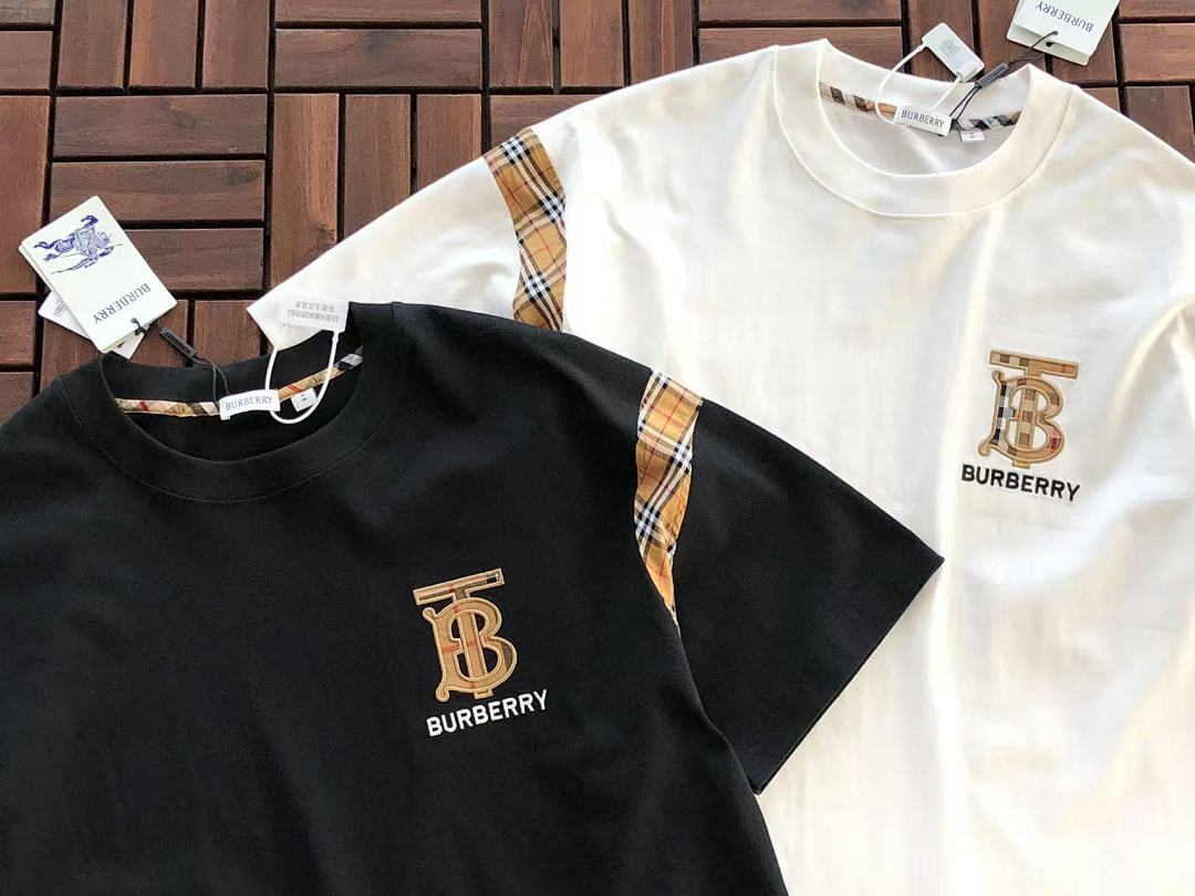 Burberry T-SHIRT