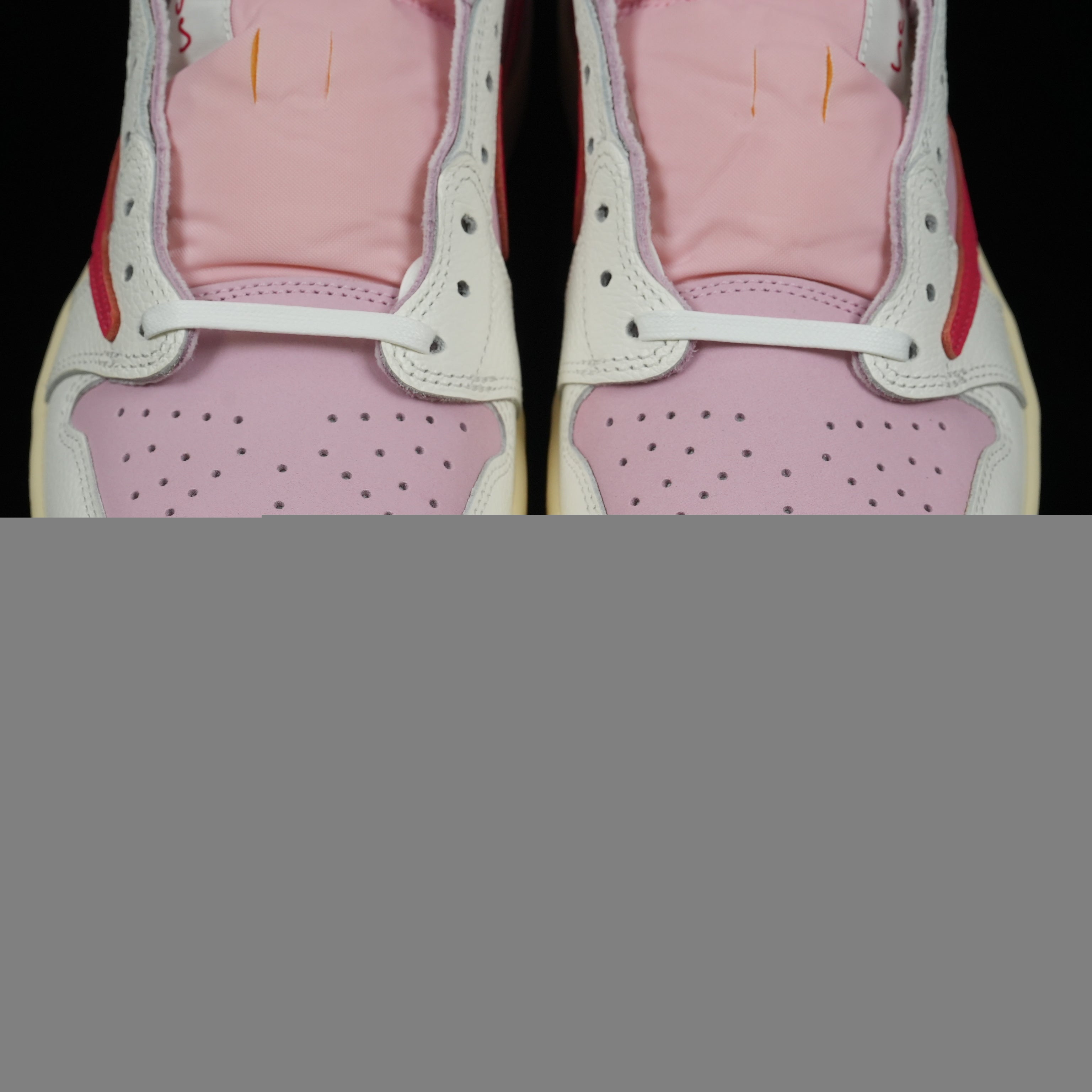 Travis Scott x Air Jordan 1 High Tropical Pink