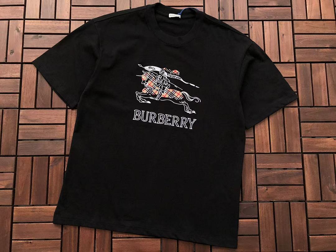Burberry T-Shirt