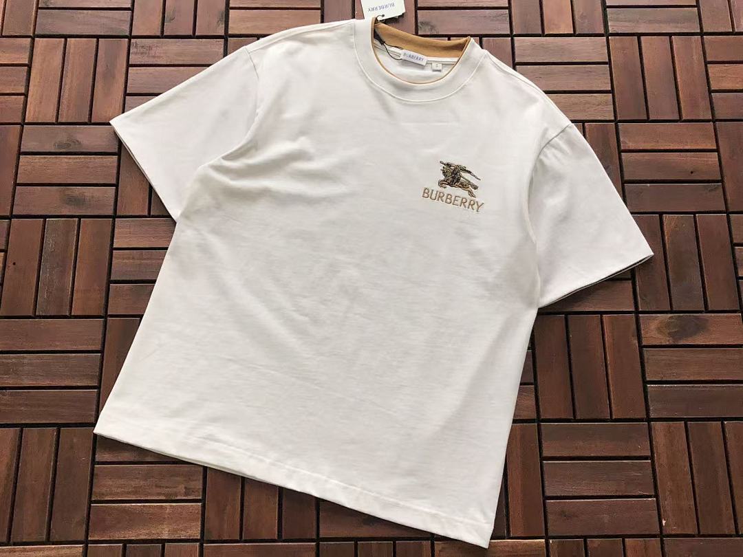 Burberry T-SHIRT