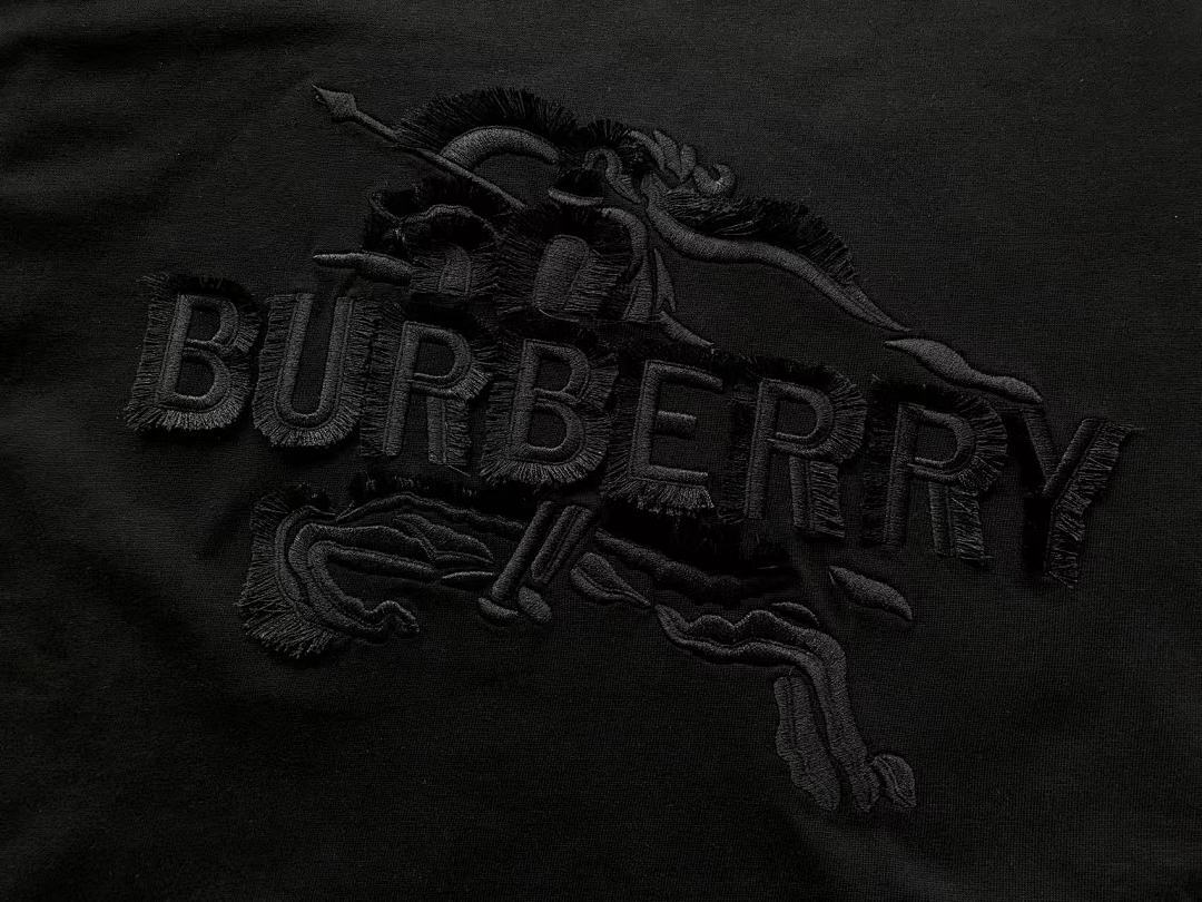 Burberry T-SHIRT