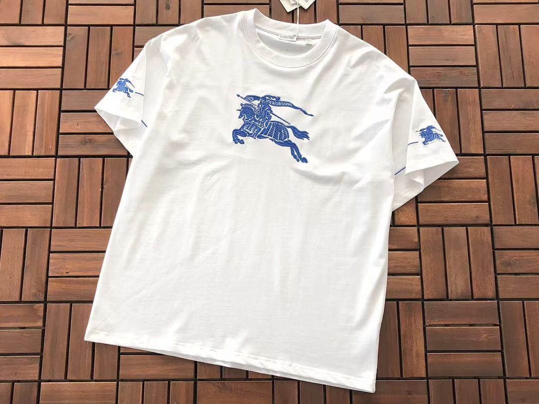 Burberry T-SHIRT