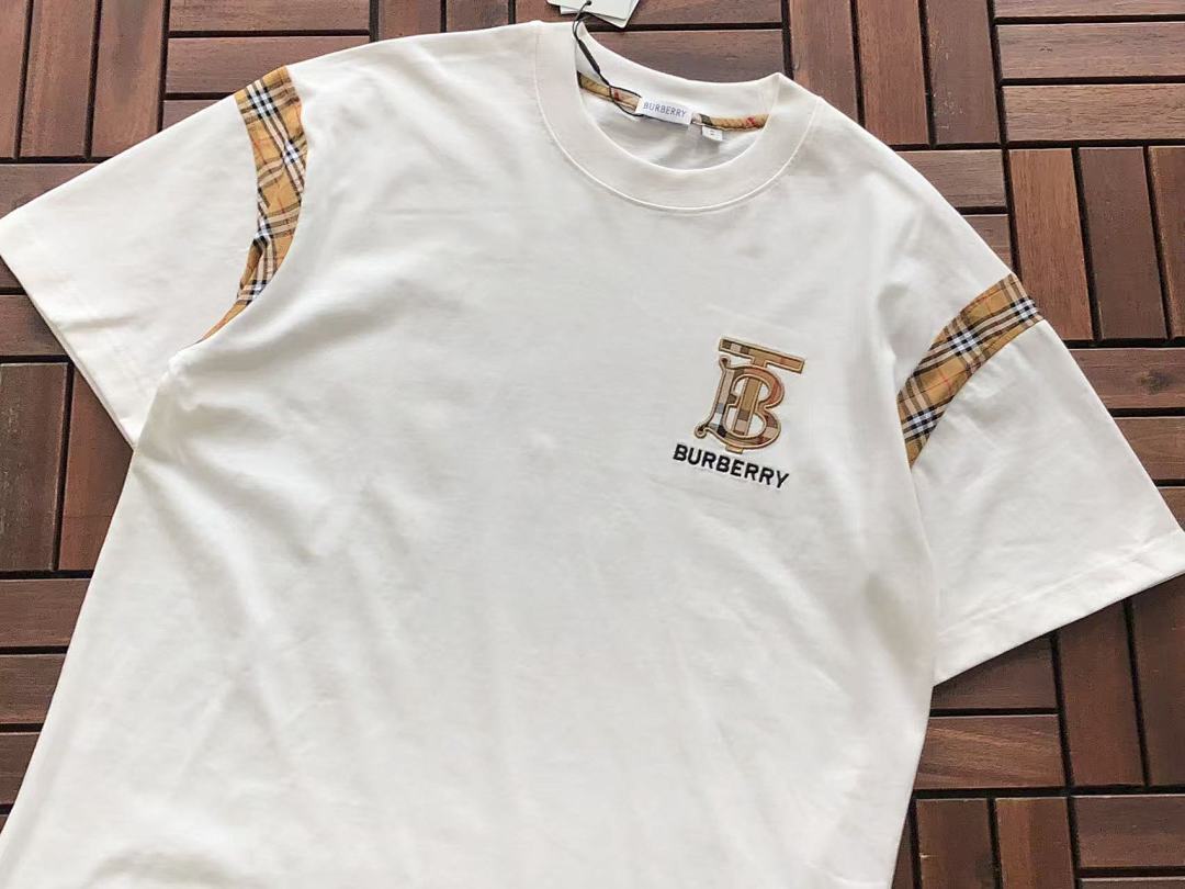 Burberry T-SHIRT