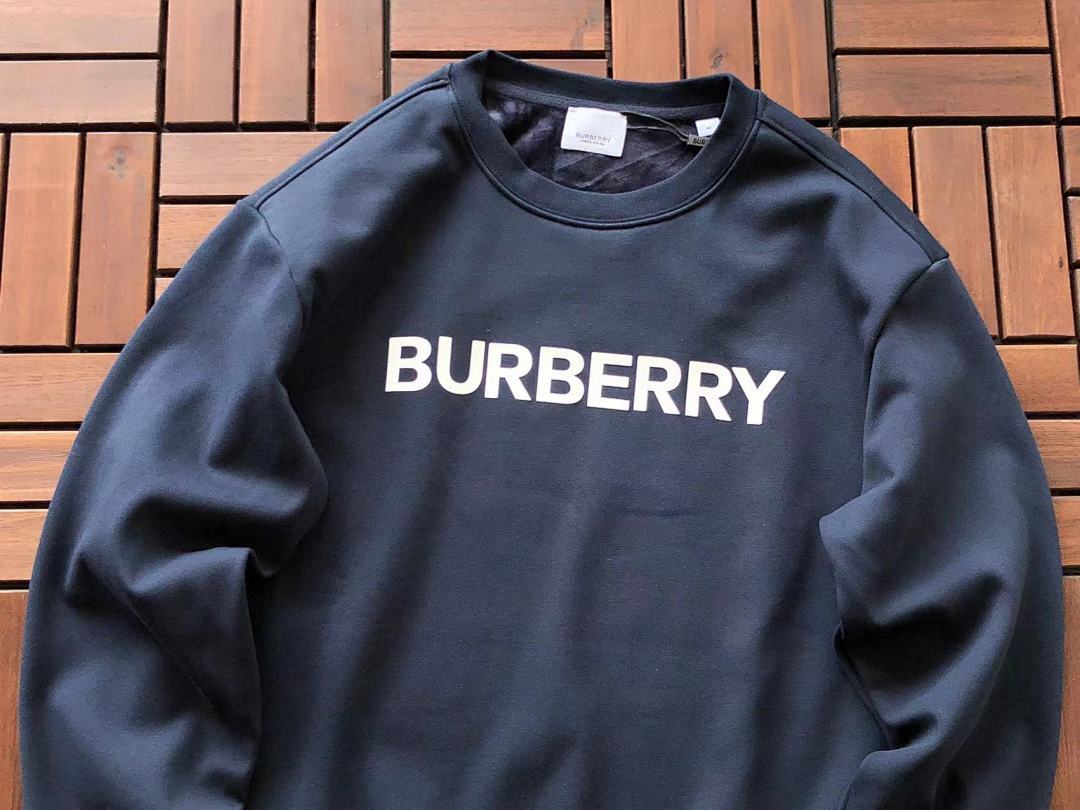 Burberry SWEATER