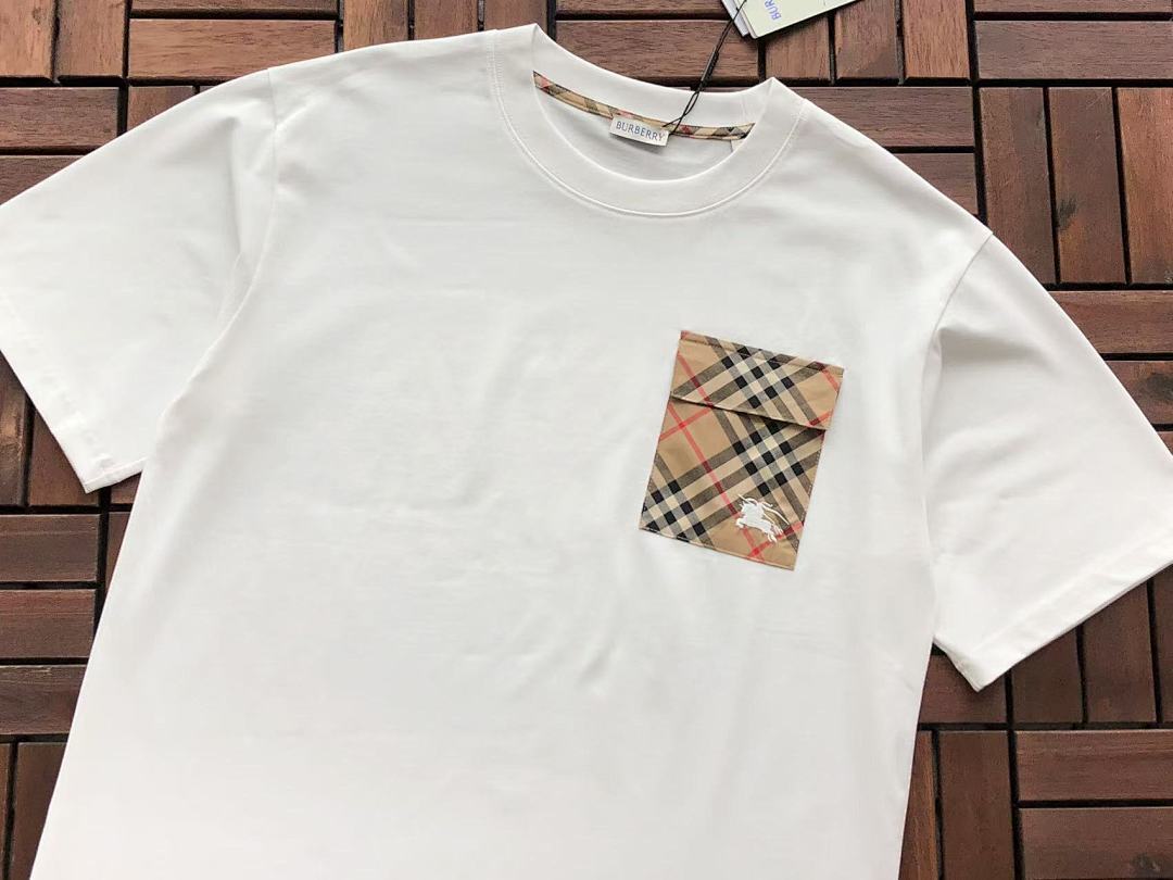 Burberry T-Shirt