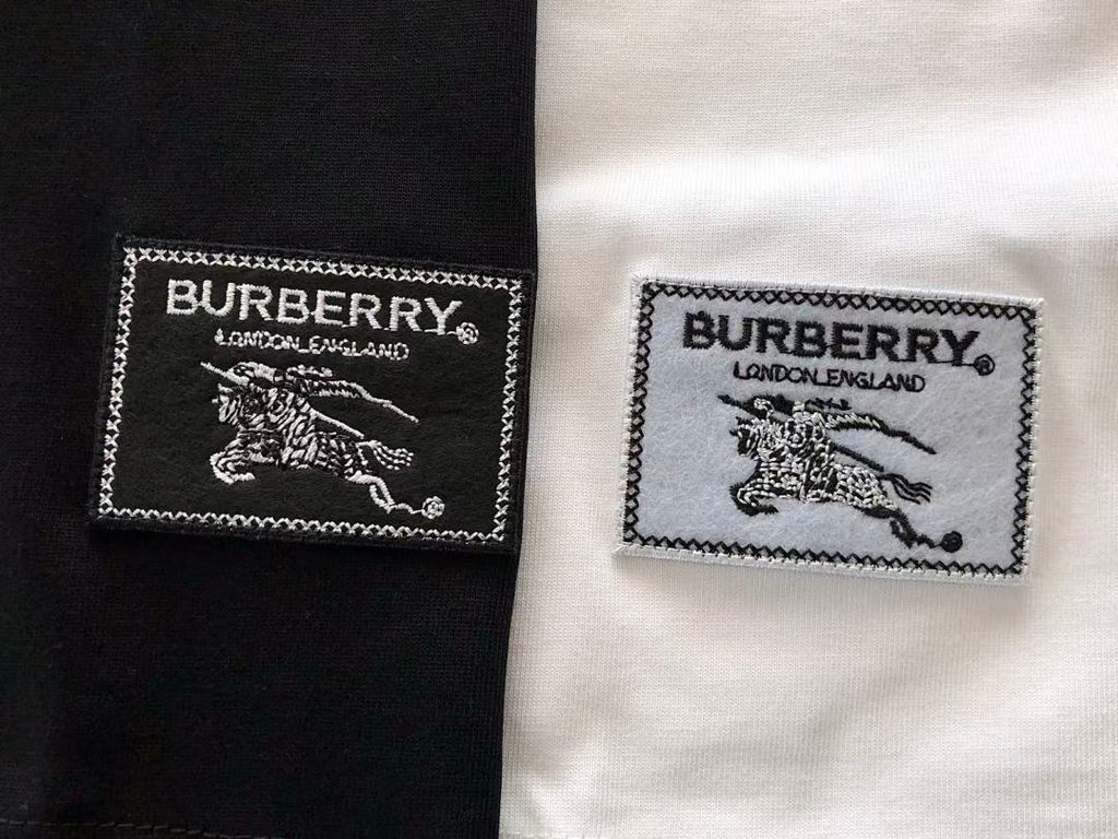 Burberry T-SHIRT