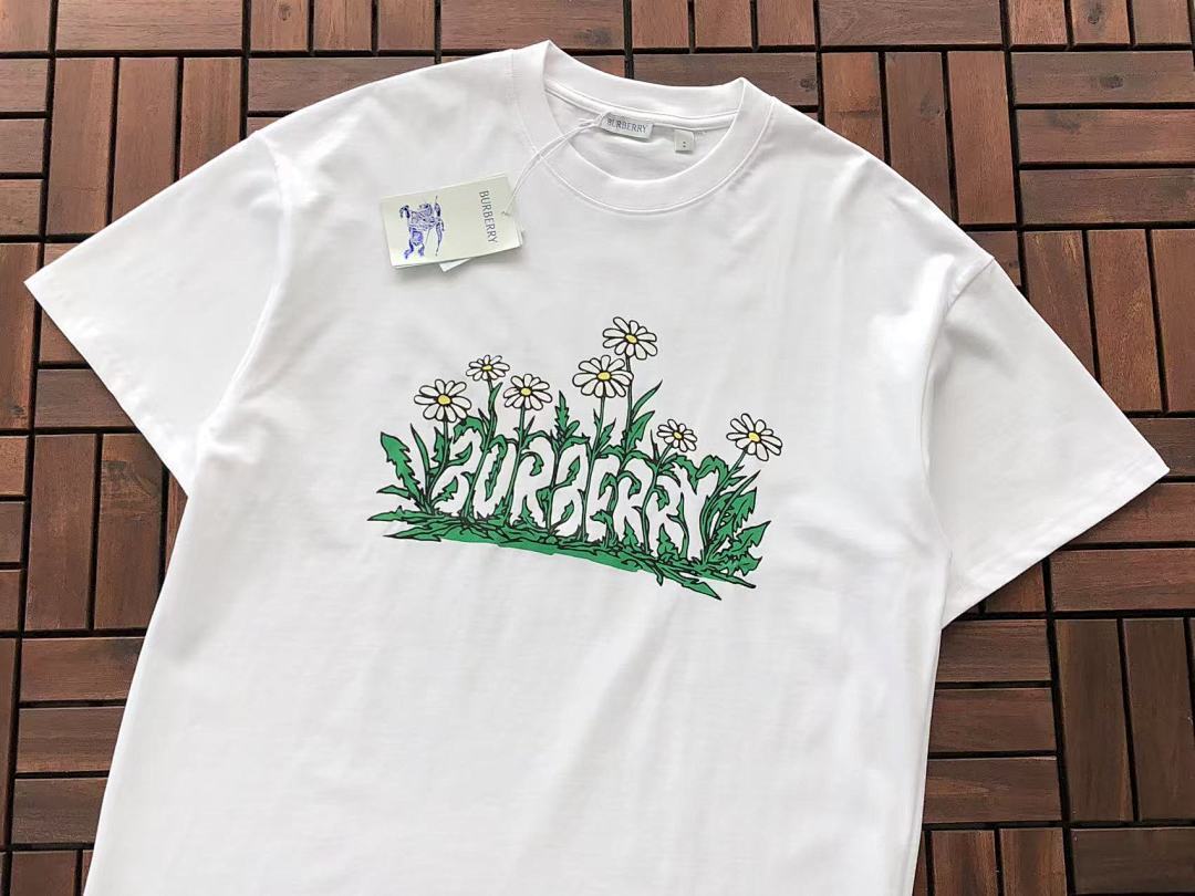 Burberry T-SHIRT