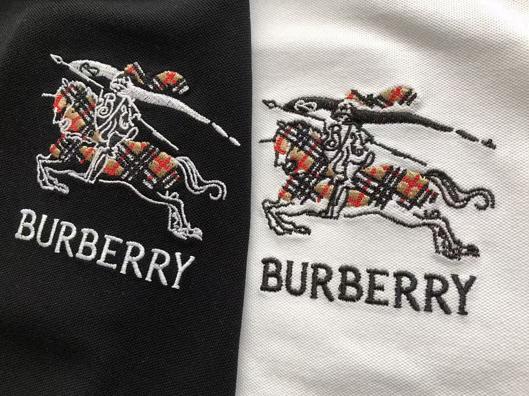 Burberry T-SHIRT