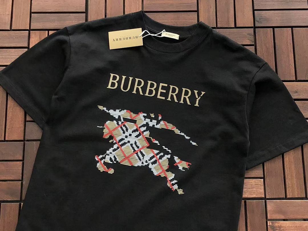 Burberry T-SHIRT
