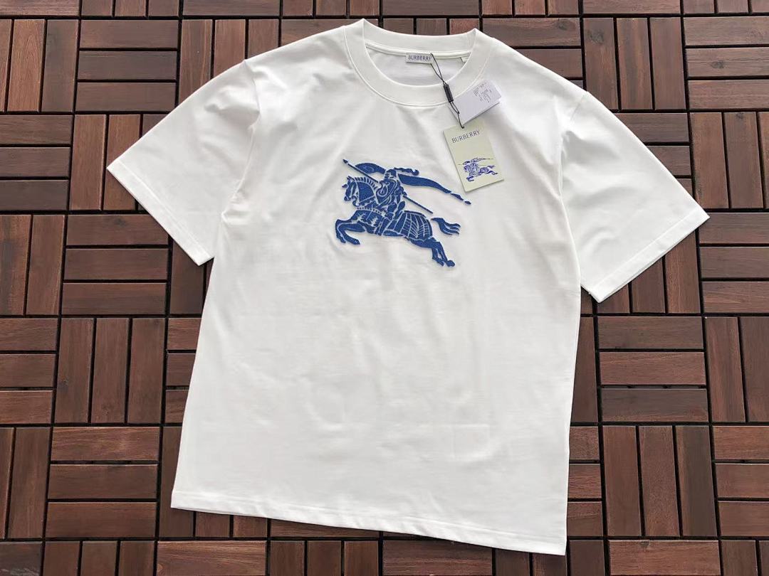 Burberry T-SHIRT