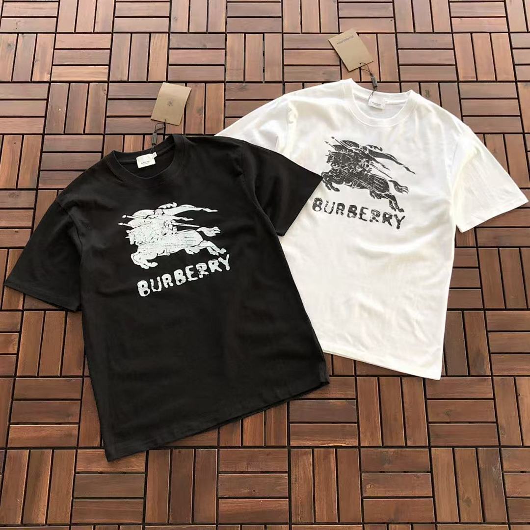Burberry T-SHIRT