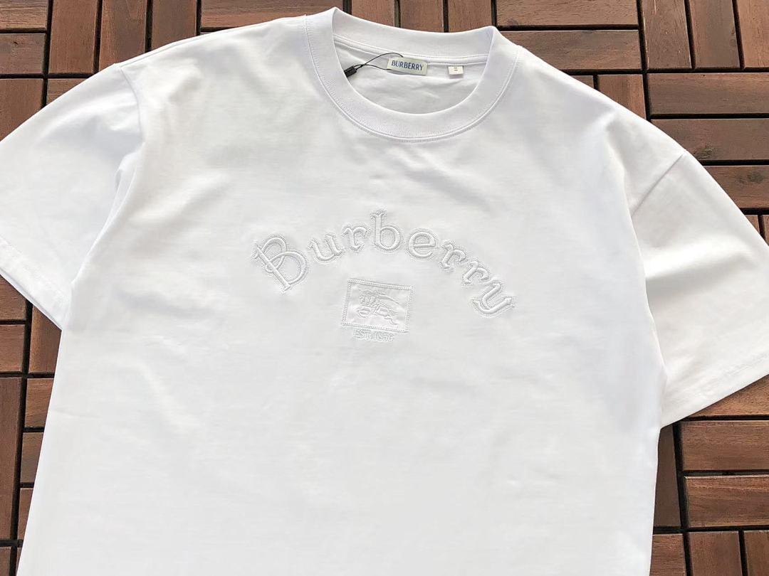 Burberry T-SHIRT