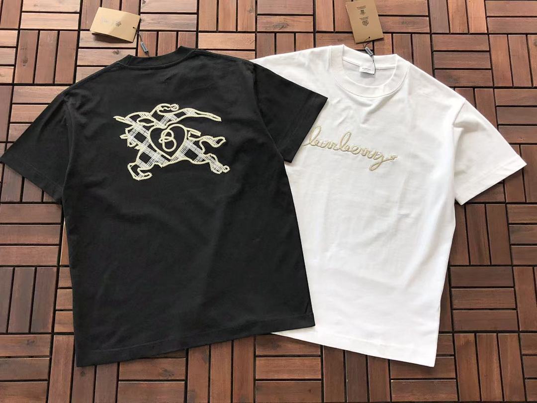 Burberry T-SHIRT