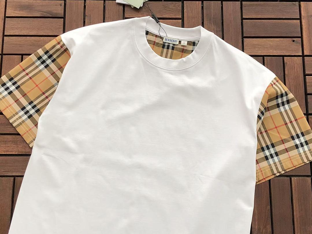 Burberry T-SHIRT