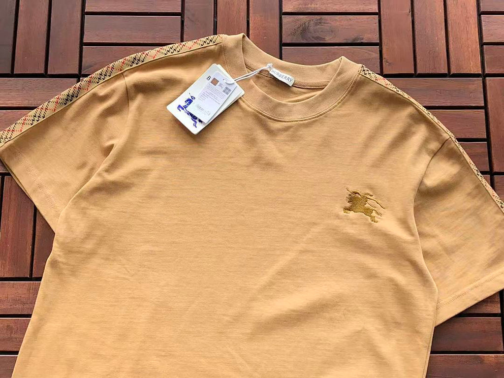 Burberry T-SHIRT