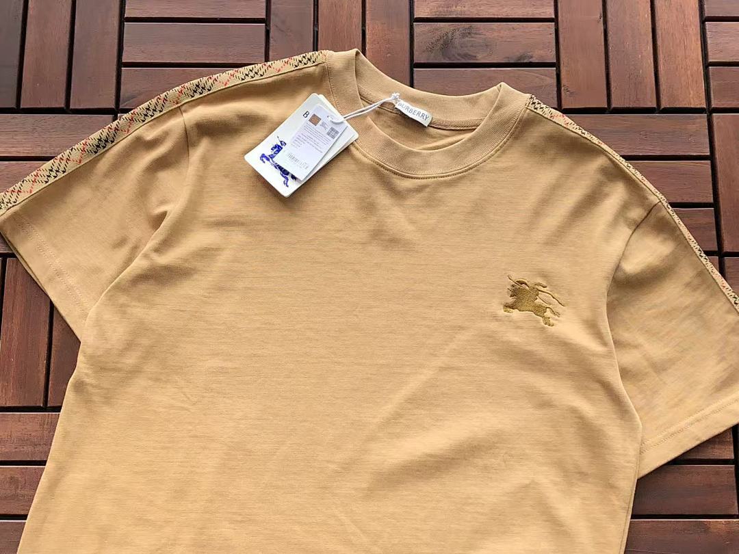 Burberry T-SHIRT