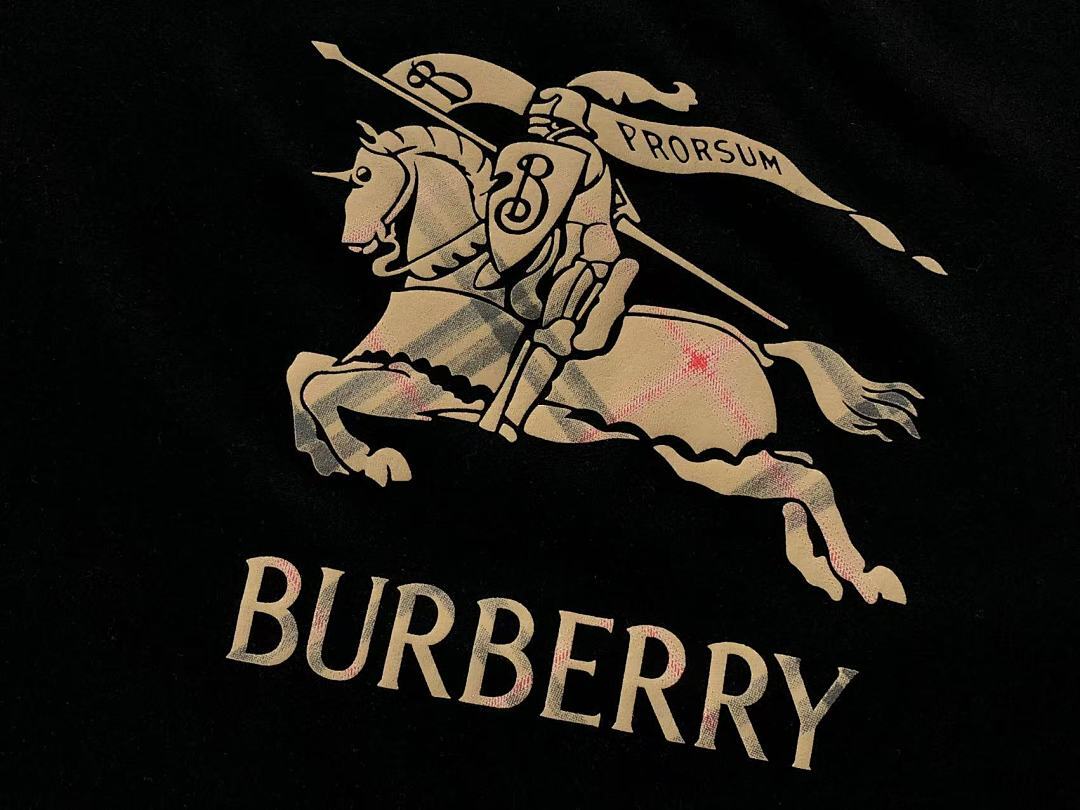 Burberry T-Shirt