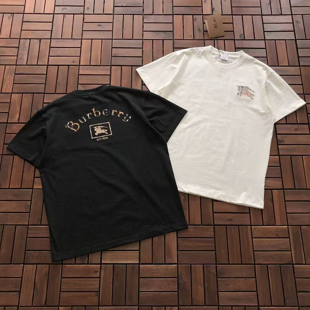 Burberry T-SHIRT