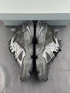 New Balance 9060 All Black