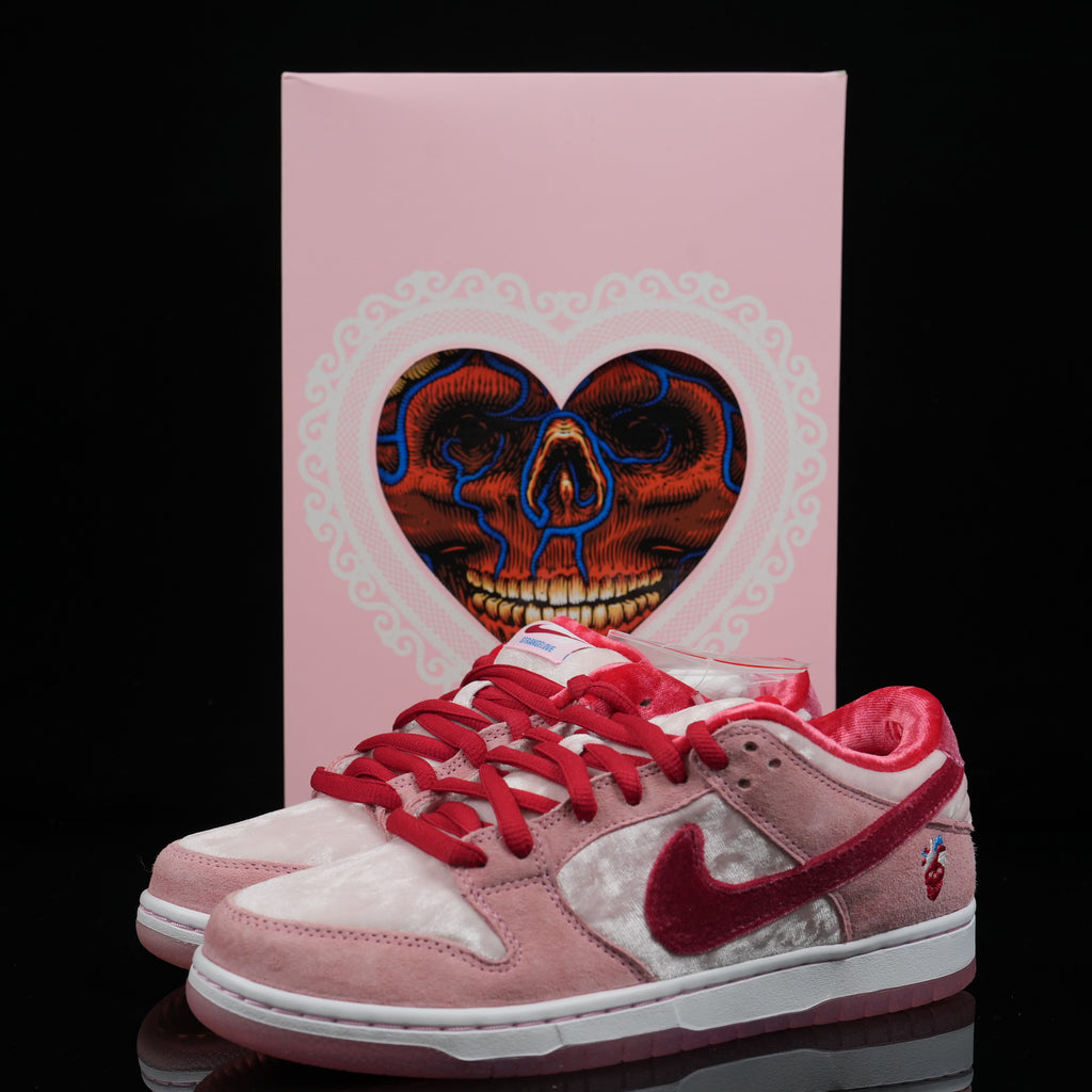 Nike SB Dunk Low Valentines Day