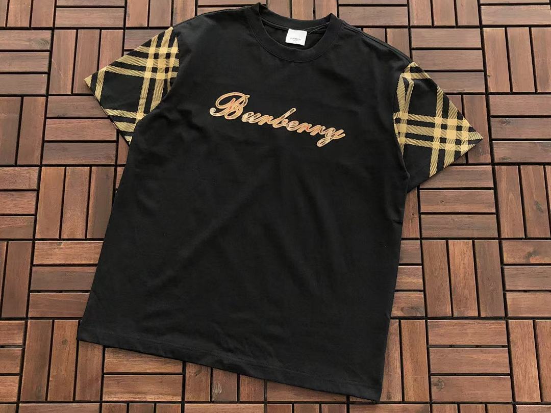 Burberry T-SHIRT